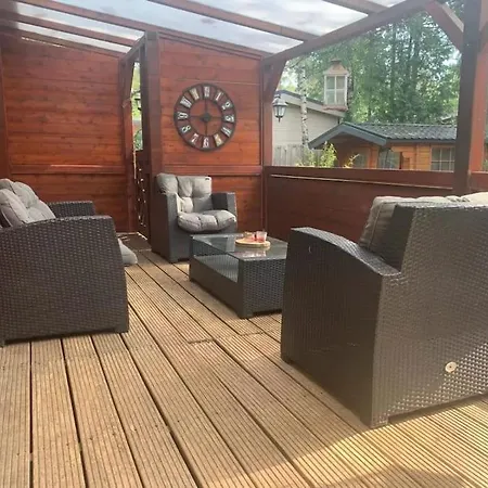 בקתה Fenced Backyard With Covered Porch And Free Bikes *