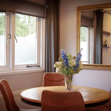 Fenced Backyard With Covered Porch And Free Bikes בקתה Doornspijk