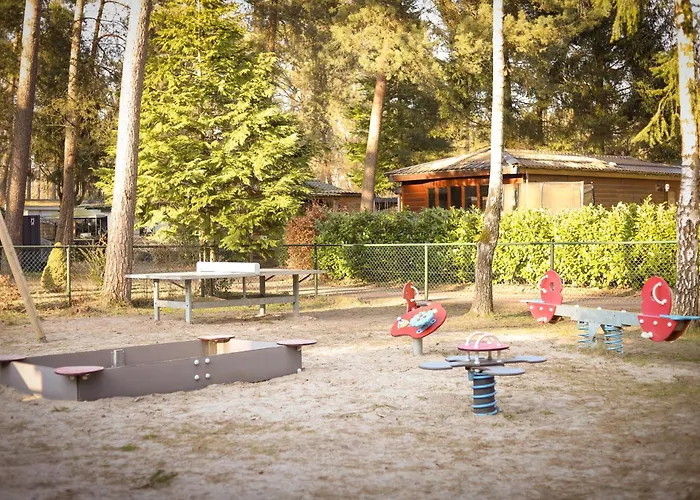 Fenced Backyard With Covered Porch And Free Bikes Chalet *